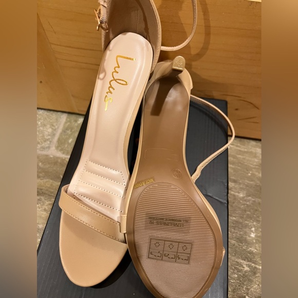 🆕 NWT Lulu’s Stappy Heel - Picture 2 of 4